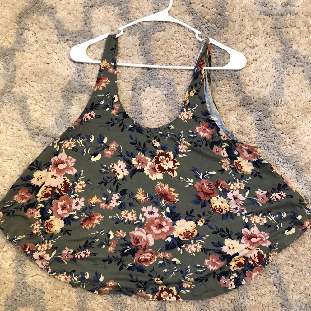 Floral soft and sexy American eagle tank